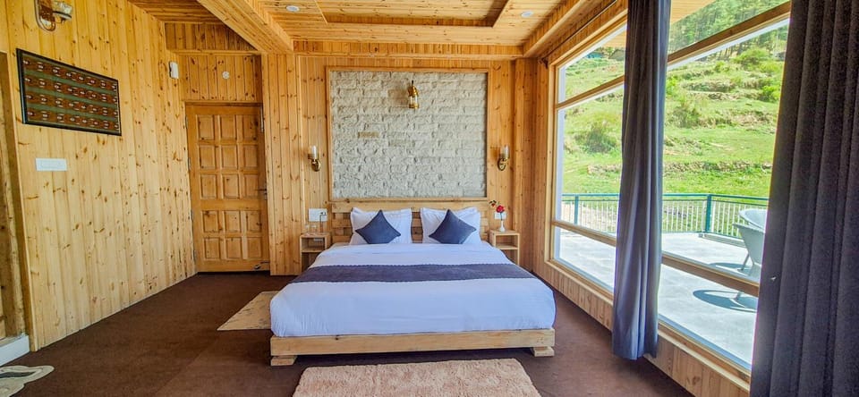 Bed, Photo of the whole room