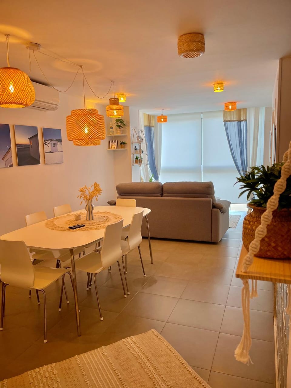 Living room, Dining area