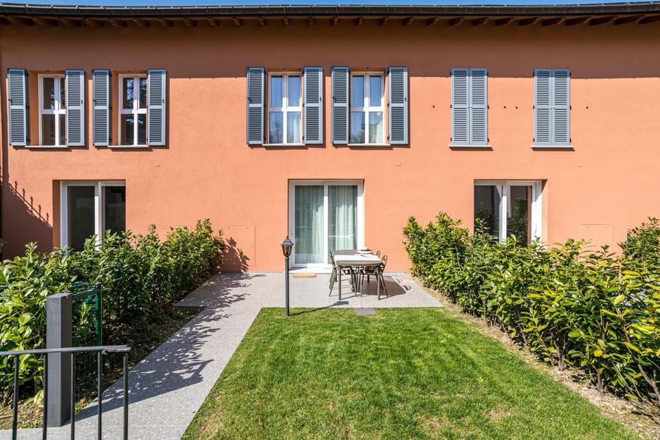 Property building, Garden