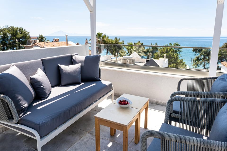 View (from property/room), City view, Sea view