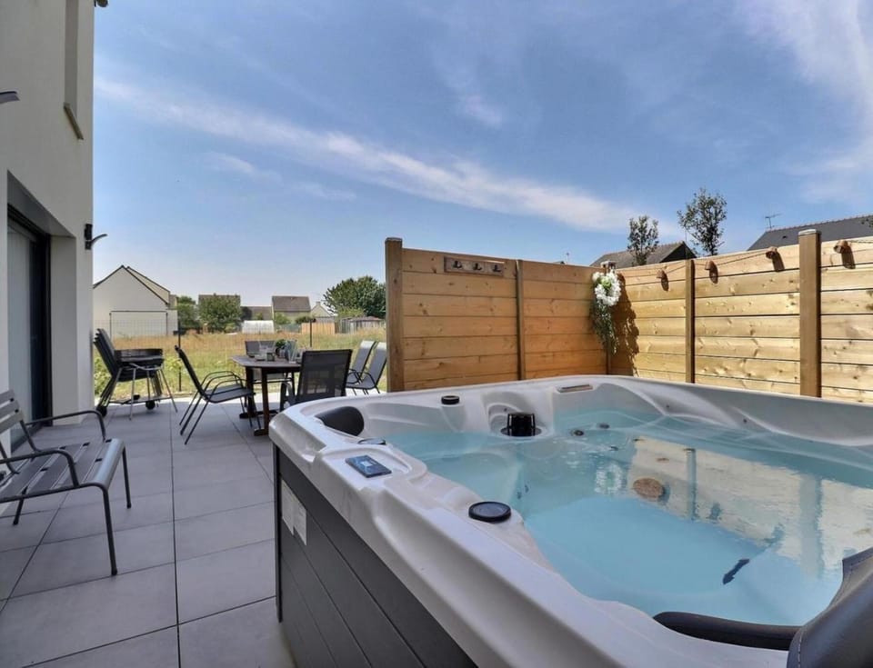 Hot Tub, Spa and wellness centre/facilities