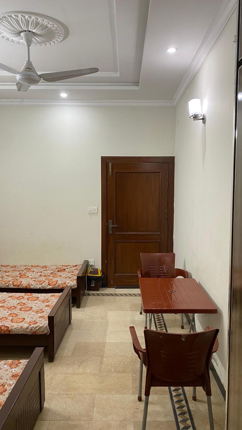 Royal blue boys hostel Hostel in Islamabad