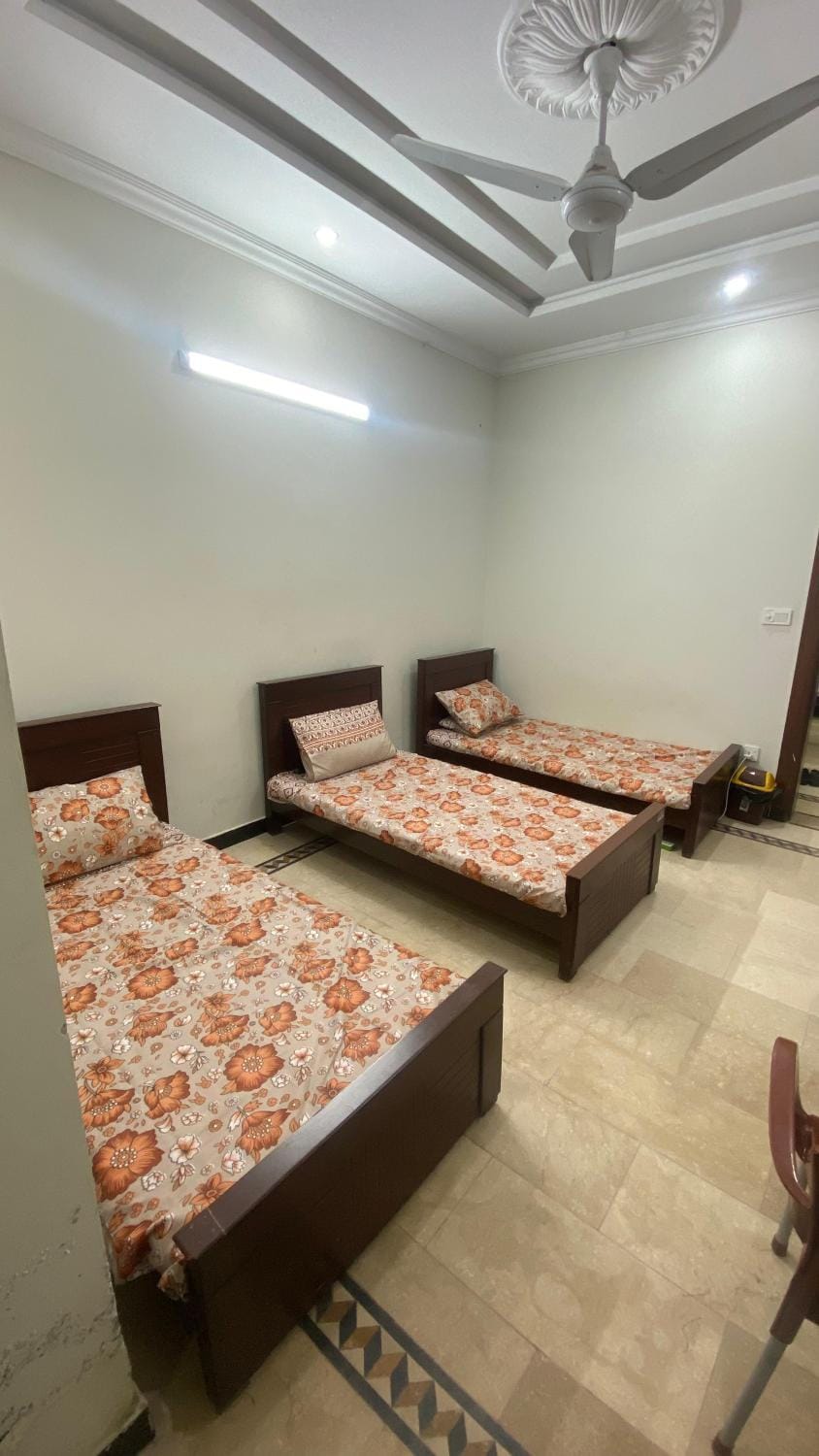 Royal blue boys hostel Hostel in Islamabad