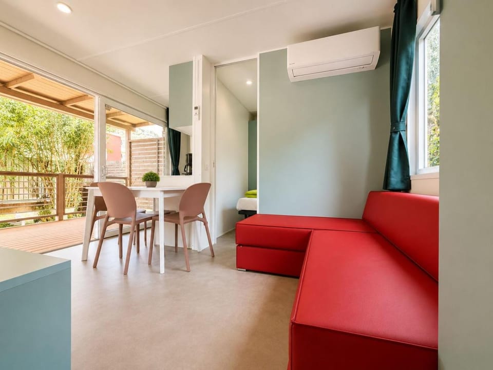 Living room, air conditioner