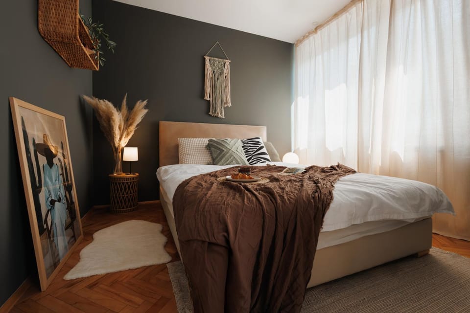 Bed, Bedroom, air conditioner