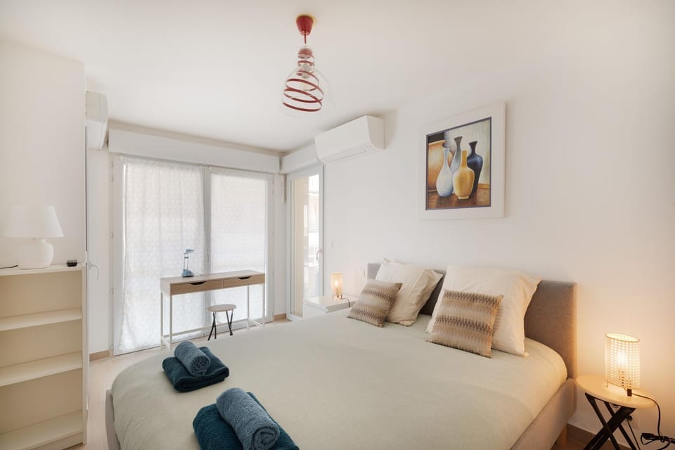 6 couchages Juan Les Pins Centre 22 Louis Gallet Apartment in Antibes