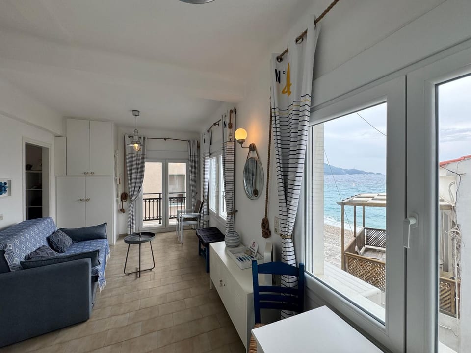 Bleu Mati Apartment in Samos, Greece