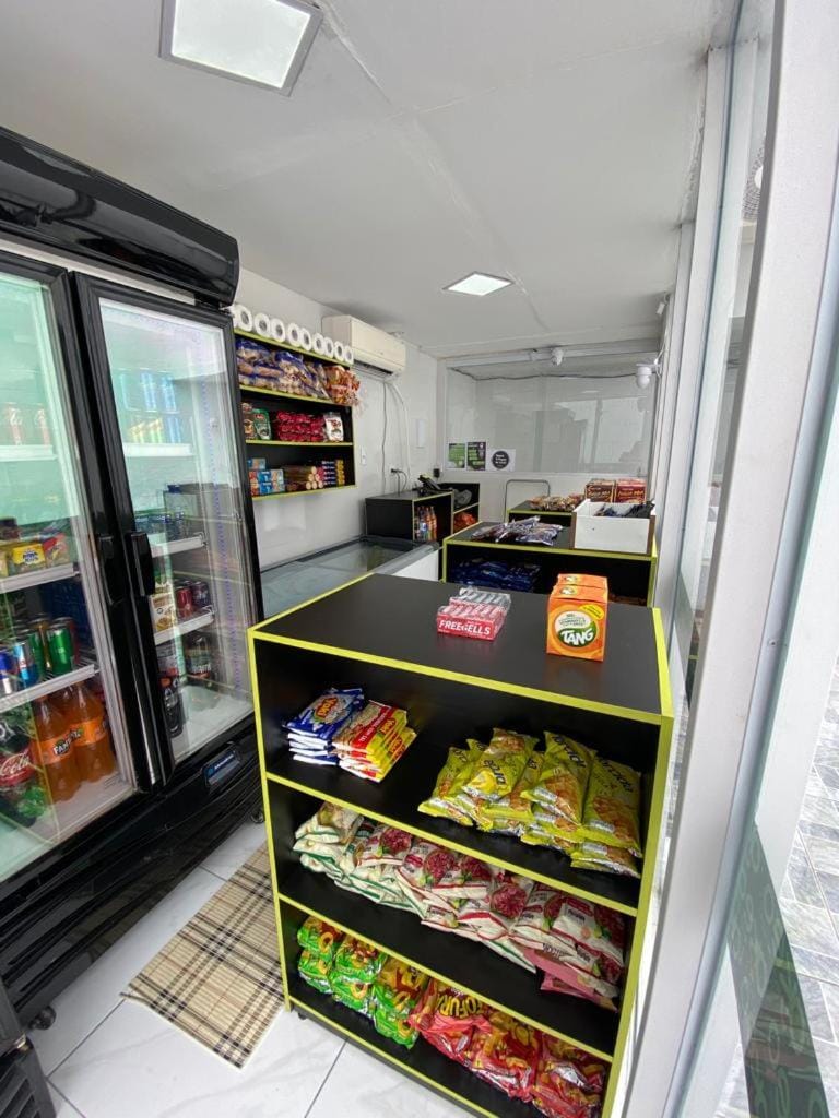 Supermarket/grocery shop