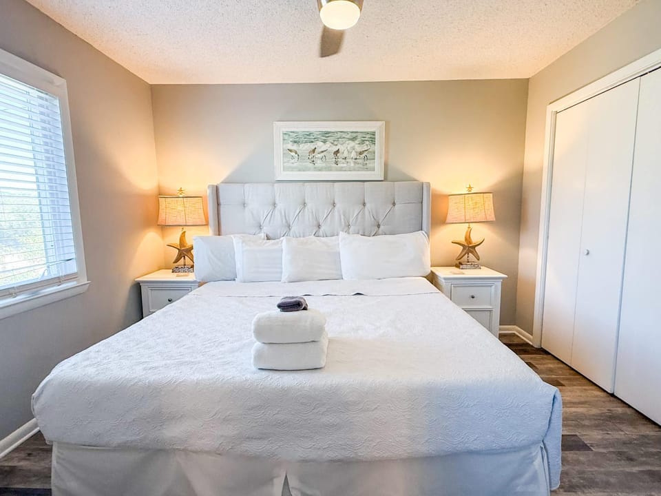 North Cape- Behing Trading Post - Pet Friendly House in Florida