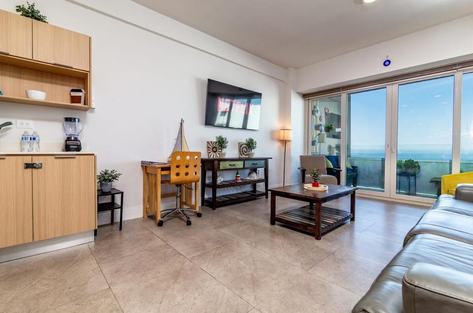 Beachfront Condo with Balcony amazing view Apartment in Tijuana