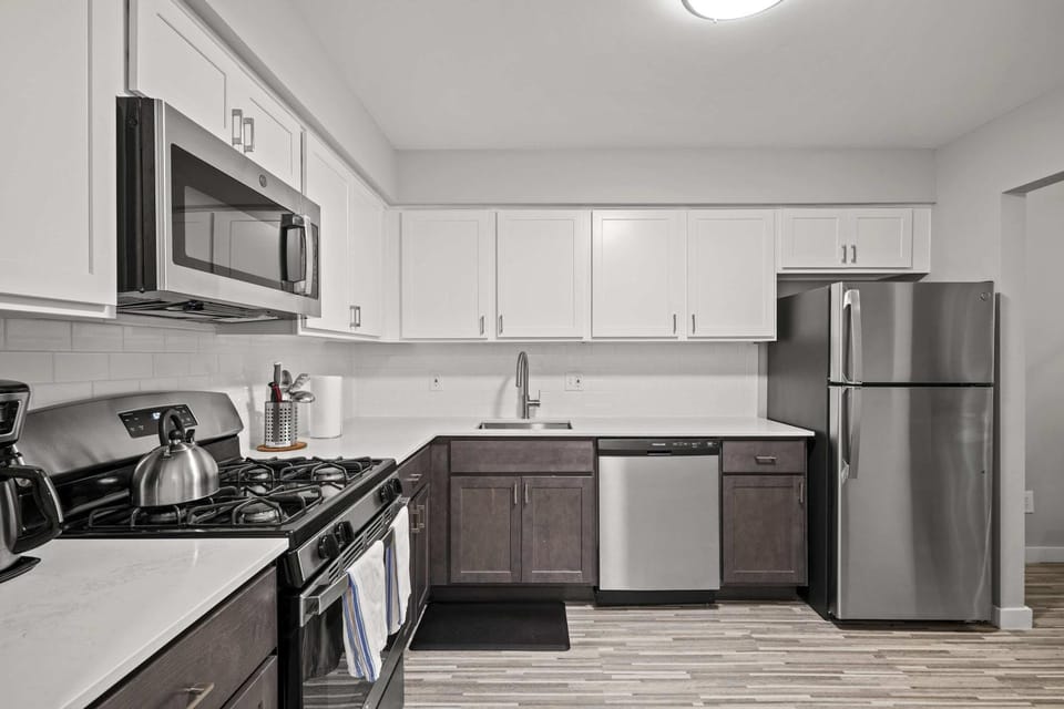 Peaceful & Trendy Unit Near Attractions Apartment in Rochester