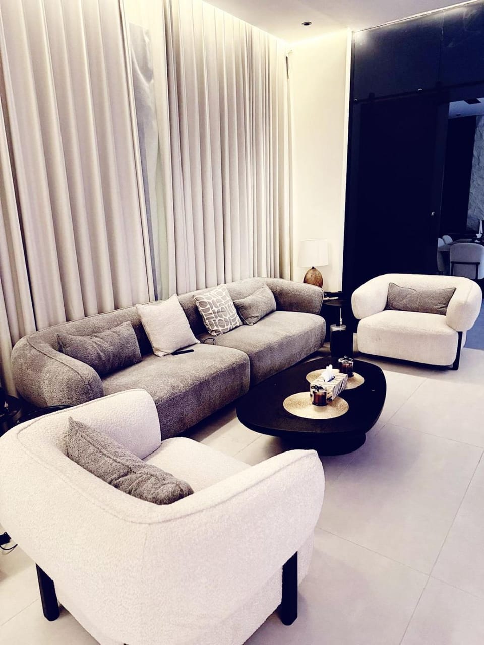 دور أرضي فاخر مع مدخل سيارة خاص House in Riyadh