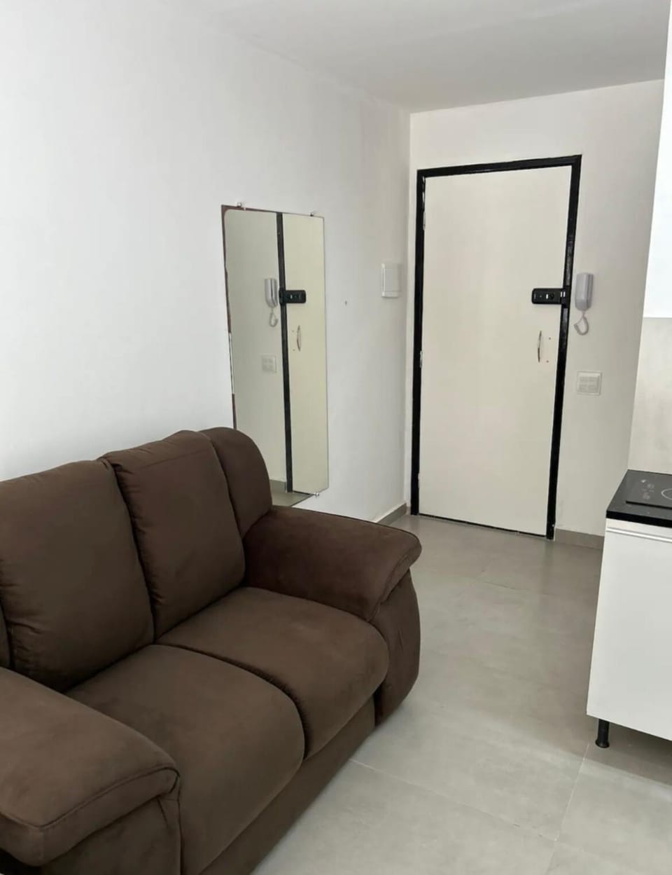 08 - ESTÚDIO CONFORTÁVEL na Savassi com Área privativa, Cozinha completa e Vaga de garagem Apartment in Belo Horizonte