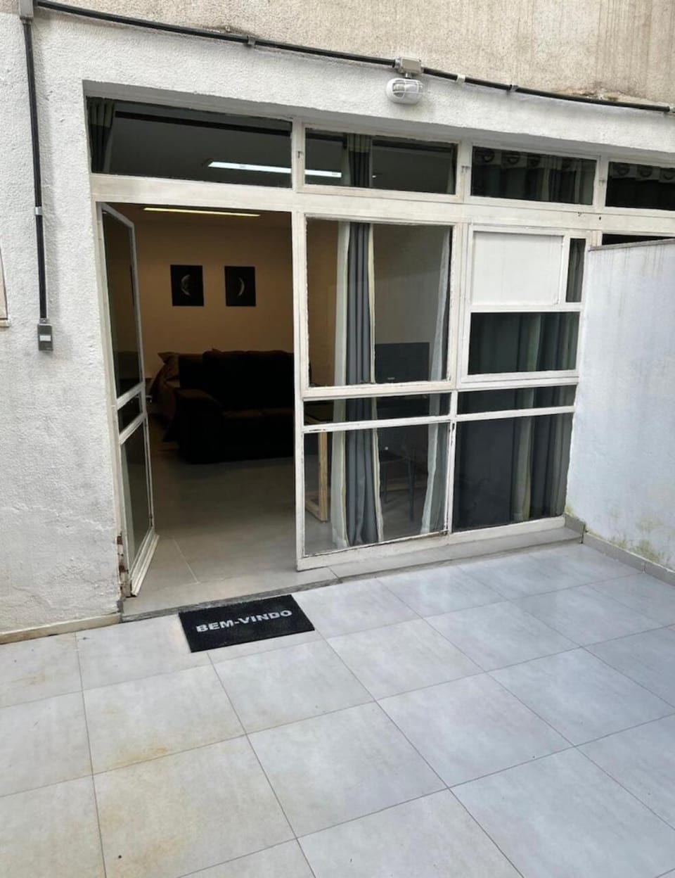 08 - ESTÚDIO CONFORTÁVEL na Savassi com Área privativa, Cozinha completa e Vaga de garagem Apartment in Belo Horizonte