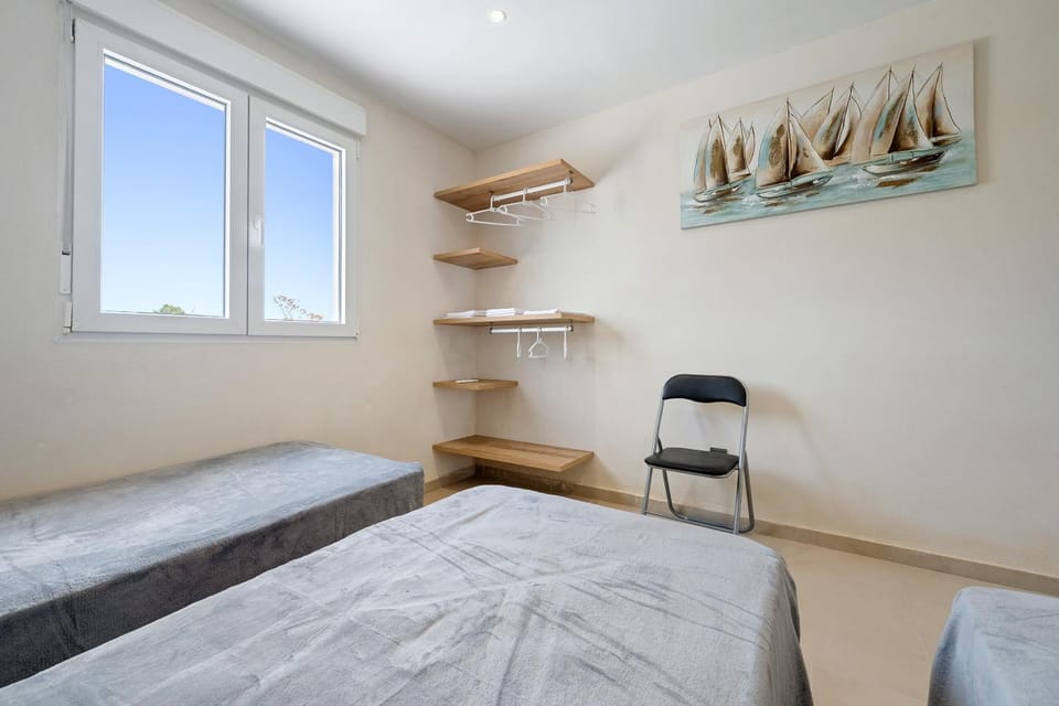 Property building, Living room, Bedroom