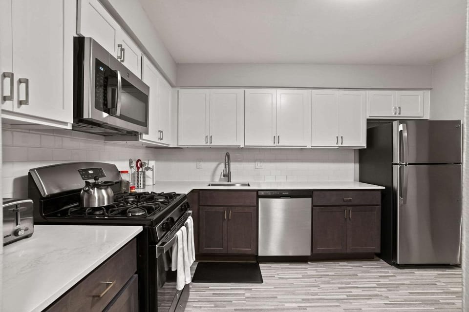 The Ultimate Rochester Getaway Cozy & Inviting Apartment in Rochester