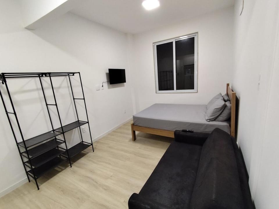 Bed, TV and multimedia, Photo of the whole room