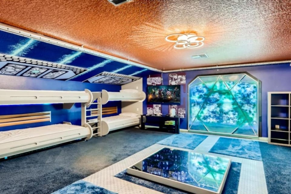 The Marvel Mansion 5BR Pool Home Near Disney World House in Four Corners