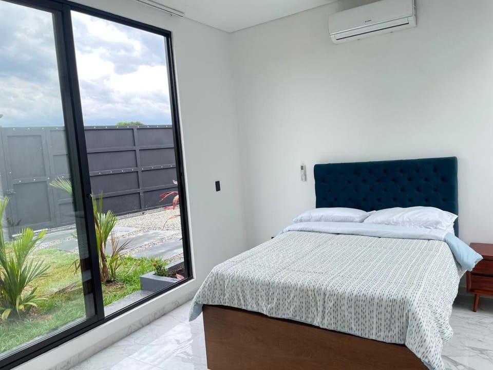 ESPECTACULAR CASA DE CAMPo House in Cundinamarca, Colombia