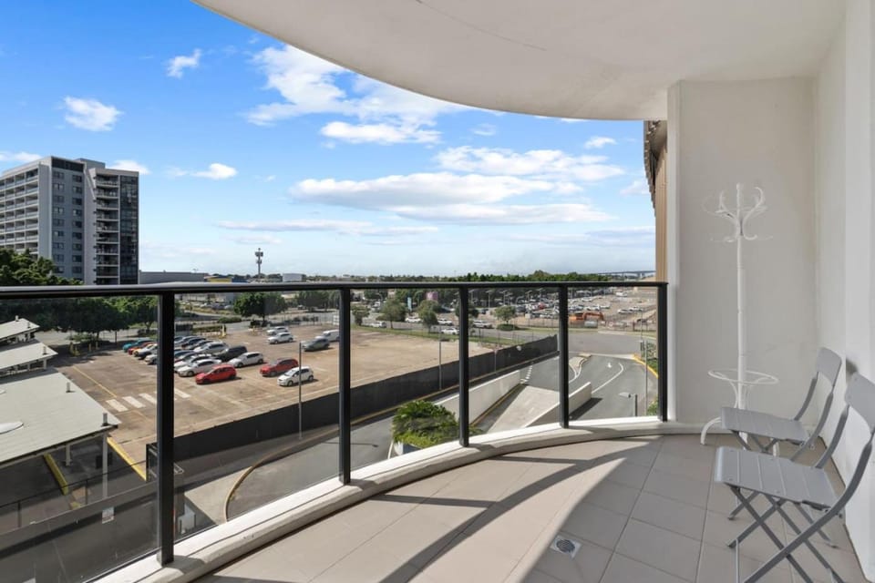 Cozy 1BR Retreat in Hamilton Near River and Dining Apartment in Bulimba