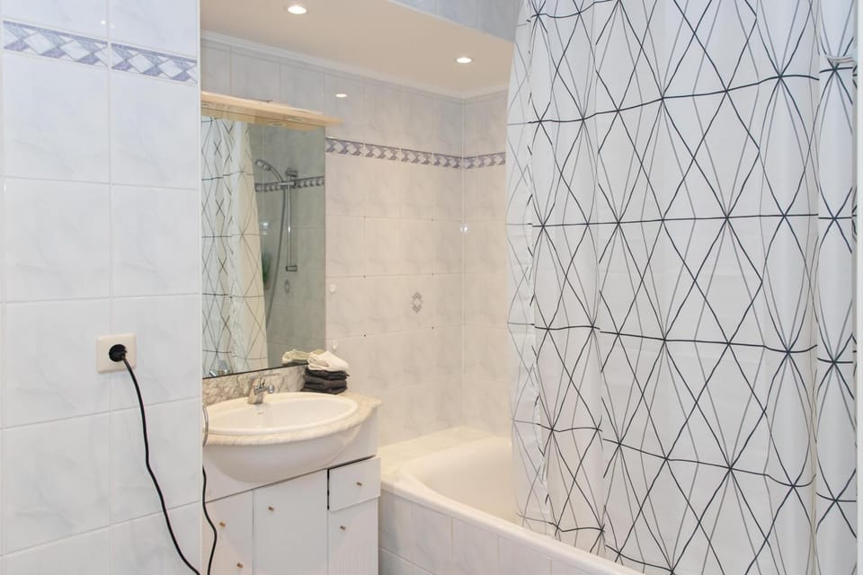 Shower, Bathroom, Bath