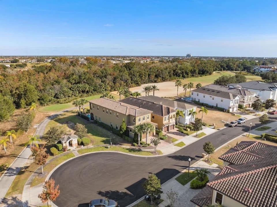 Luxury Resort Family Home Professionally Furnished Ultra Comfortable beds Epic Mario Game Room Themed Bedrooms Heated Pool and Spa Outdoor Grill Golf Course View House in Osceola County