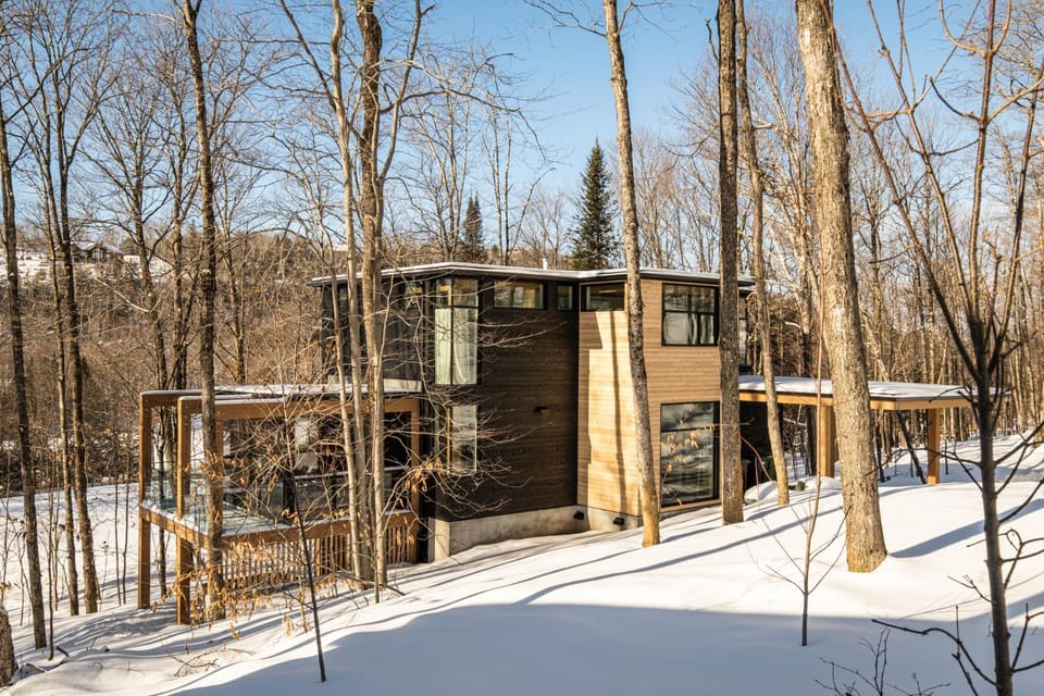 NEW! Lagom Strala Harmonious Hot Tub Near Golf Course Chalet in Mont-Tremblant