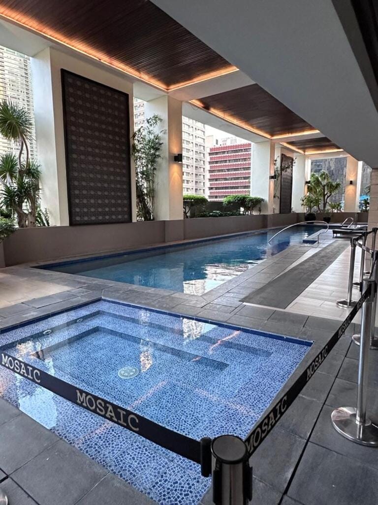 1BR Corner Unit with Balcony Apartment in Pasay