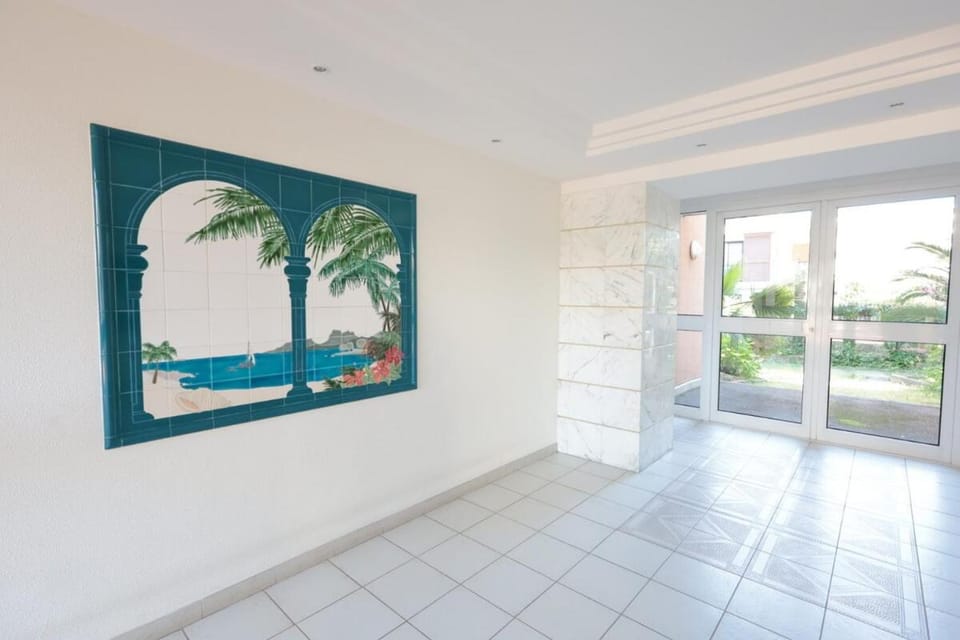 Baies de Juan - Apt 4 Pers - Pool - Air Conditioning Apartment in Antibes
