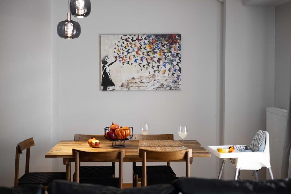 Living room, Decorative detail, Seating area, Dining area