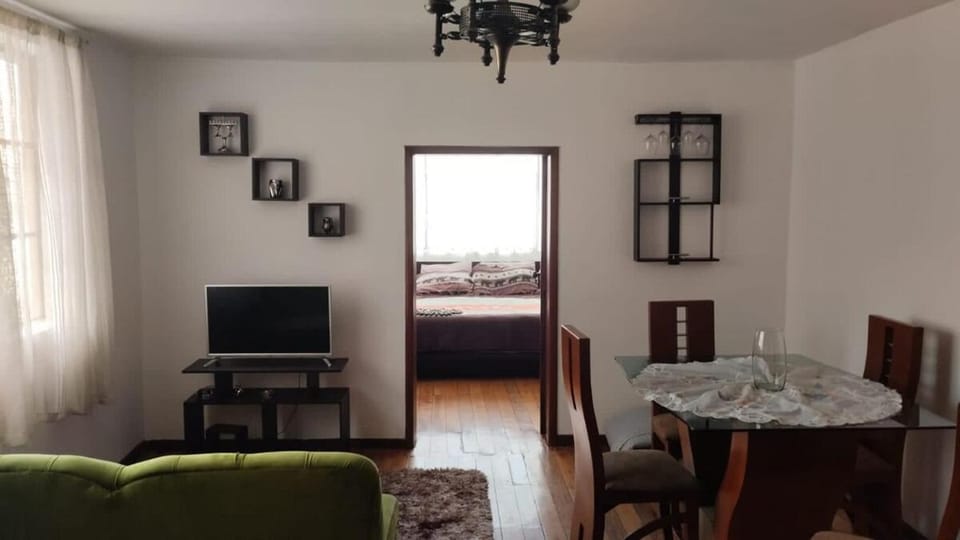 Large apartment in Quito's El Bosque sector Apartment in Quito