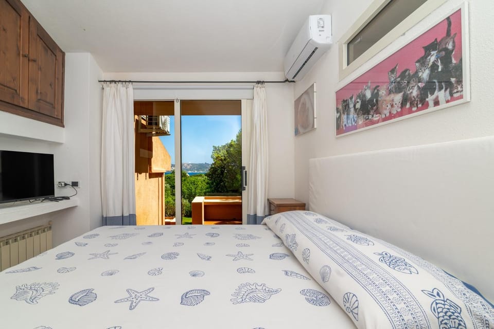 Property building, Living room, Bedroom