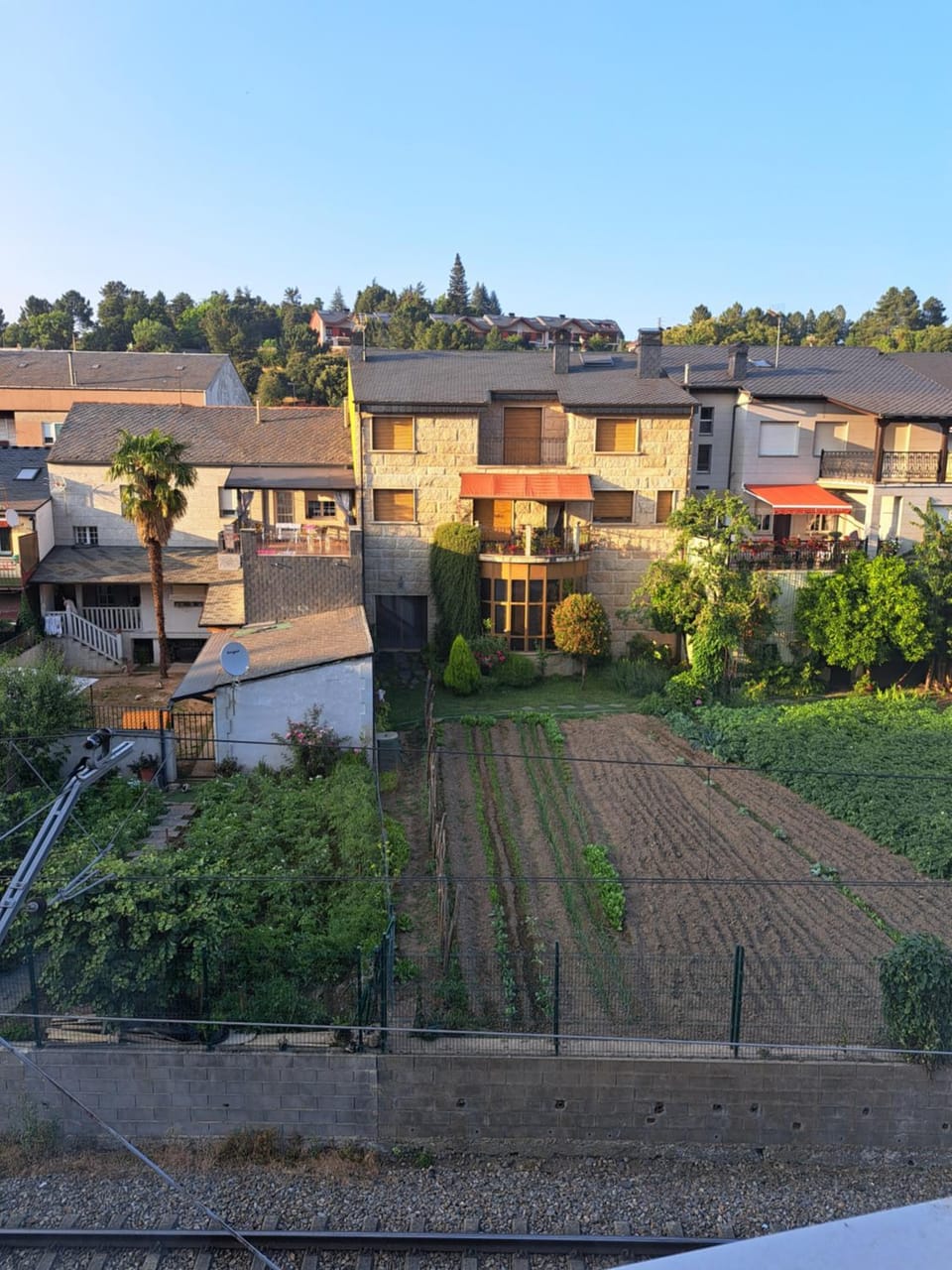 Natural landscape, Street view