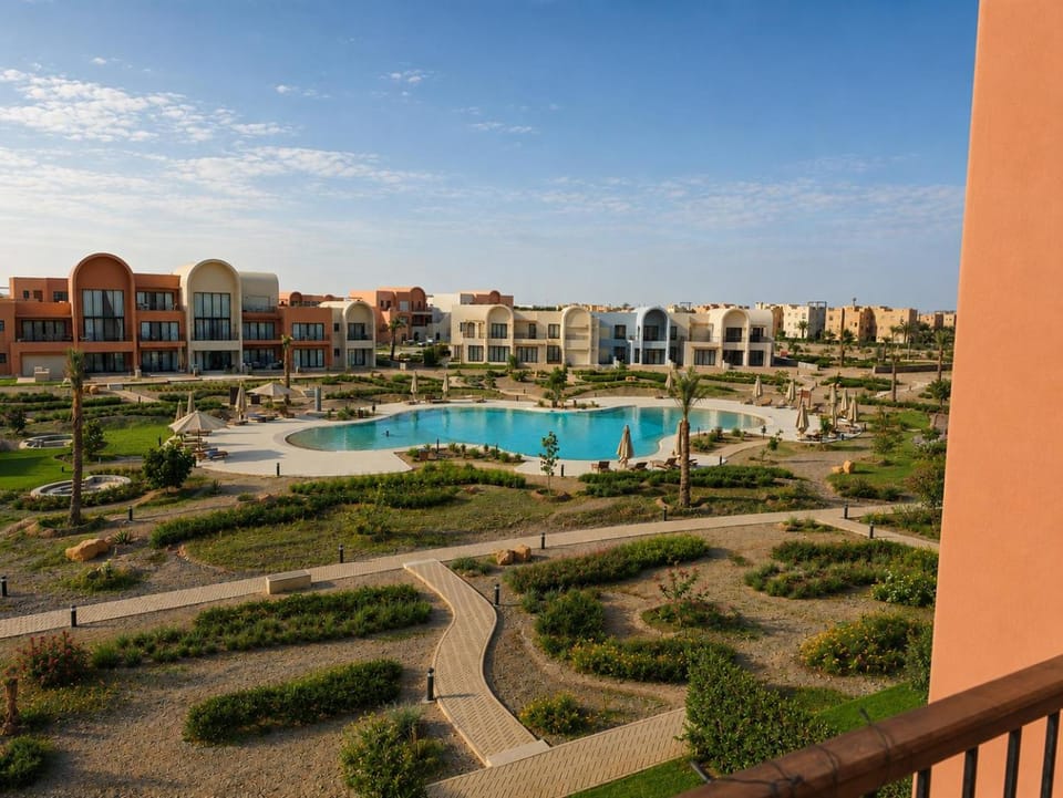 Duplex 1BR King Bed and1 Sofa Bed By the Pool Apartment in Hurghada