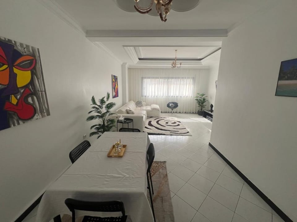 Spacieux appartement proche de la mer Apartment in Casablanca