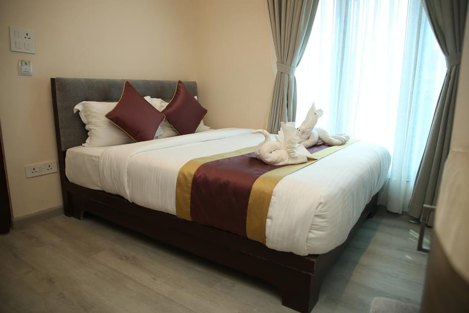 Bed, Photo of the whole room, Bedroom, towels