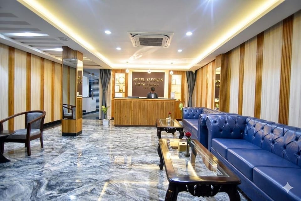 Lobby or reception, Seating area