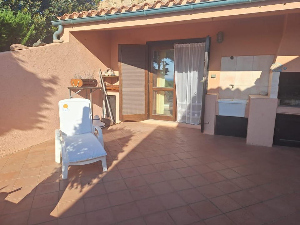 Villetta Bozena House in Sardinia