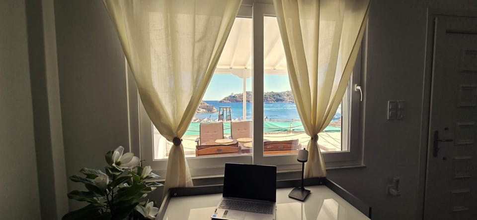 Seaside Haven in Vari Apartment in Decentralized Administration of the Aegean