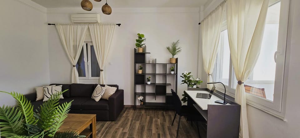 Seaside Haven in Vari Apartment in Decentralized Administration of the Aegean