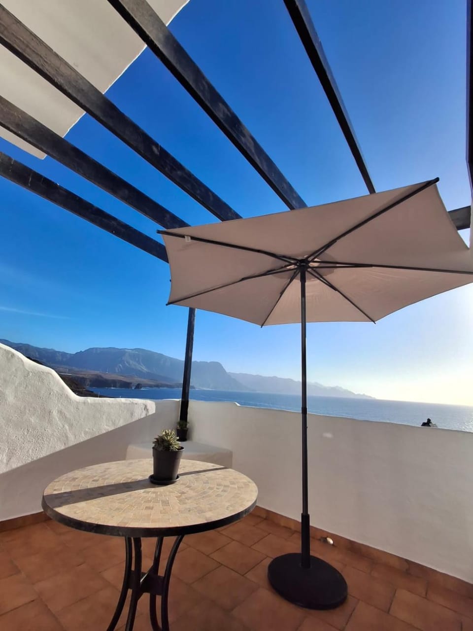 Dragon View - Oceanfront Apartment Faro de Sardina Apartment in Comarca Norte