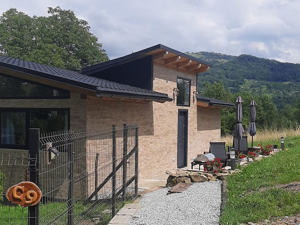 Casa nouă Bed and Breakfast in Romania
