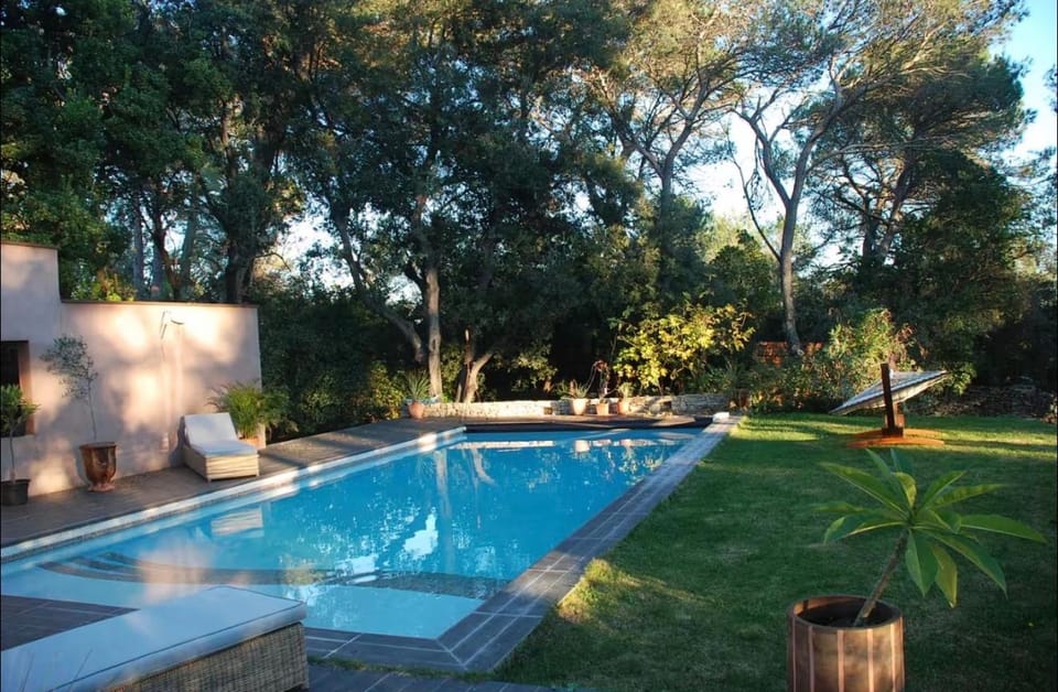 Villa avec piscine et dépendance Villa in Nimes