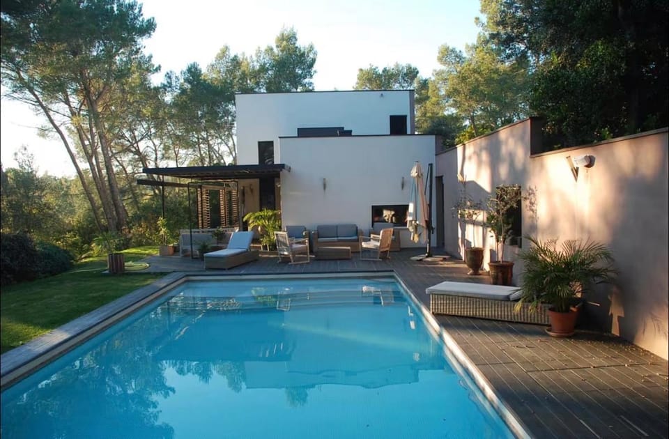 Villa avec piscine et dépendance Villa in Nimes