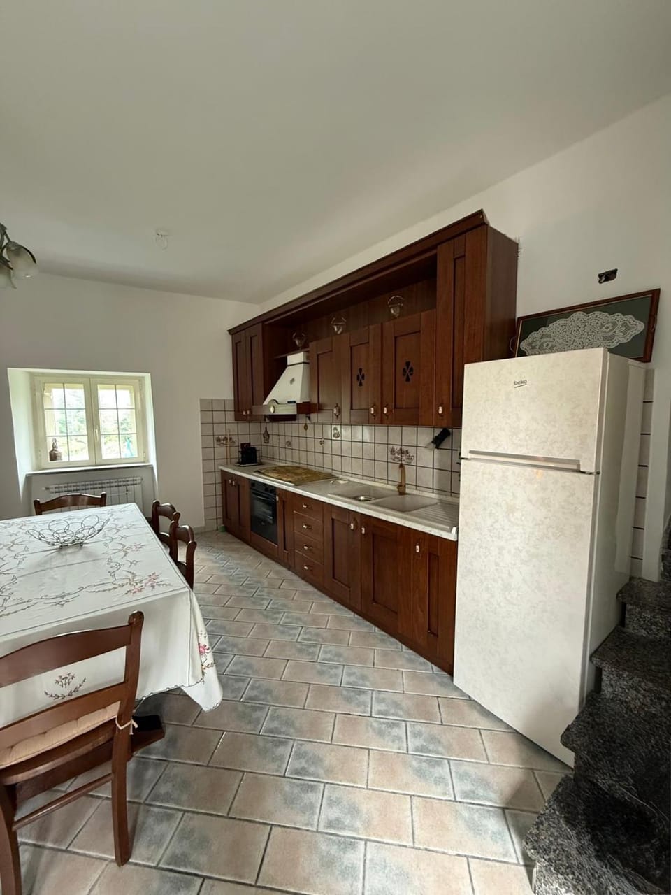 Kitchen or kitchenette, Dining area, dishwasher, oven, stove