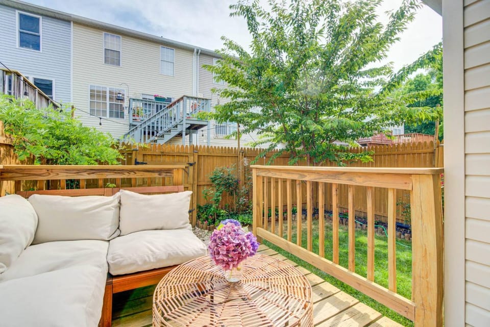 Day, Garden, Garden, Balcony/Terrace, Balcony/Terrace, Other, Seating area