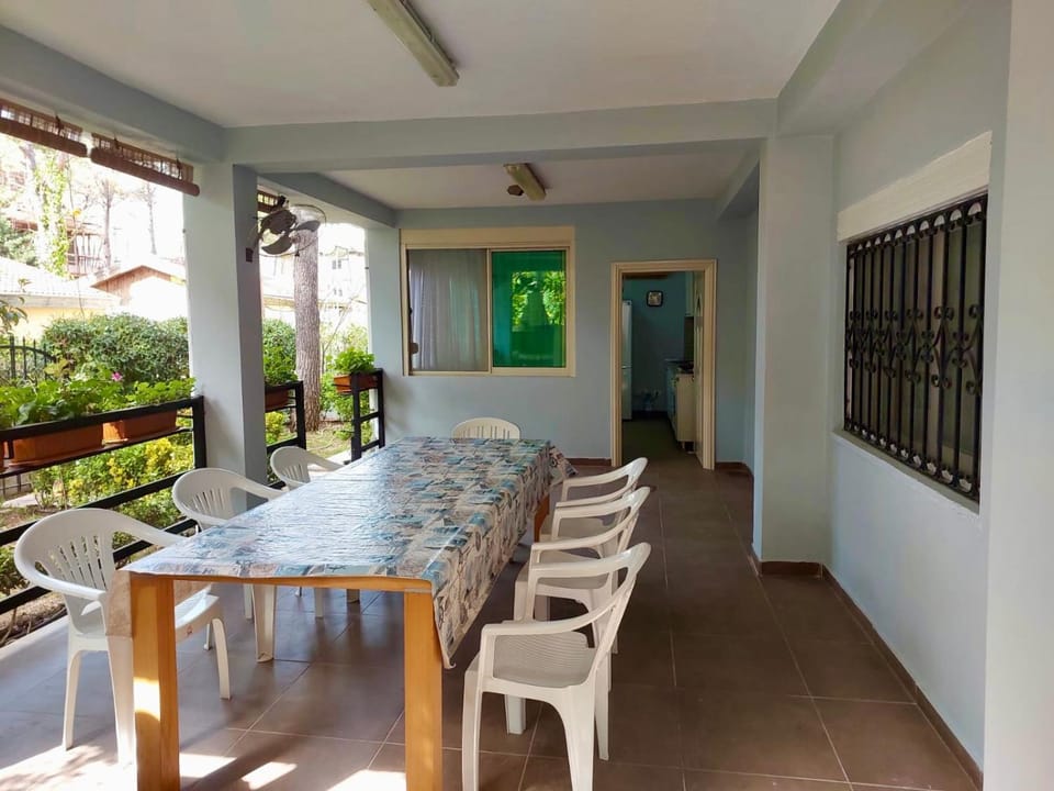 Day, View (from property/room), Dining area