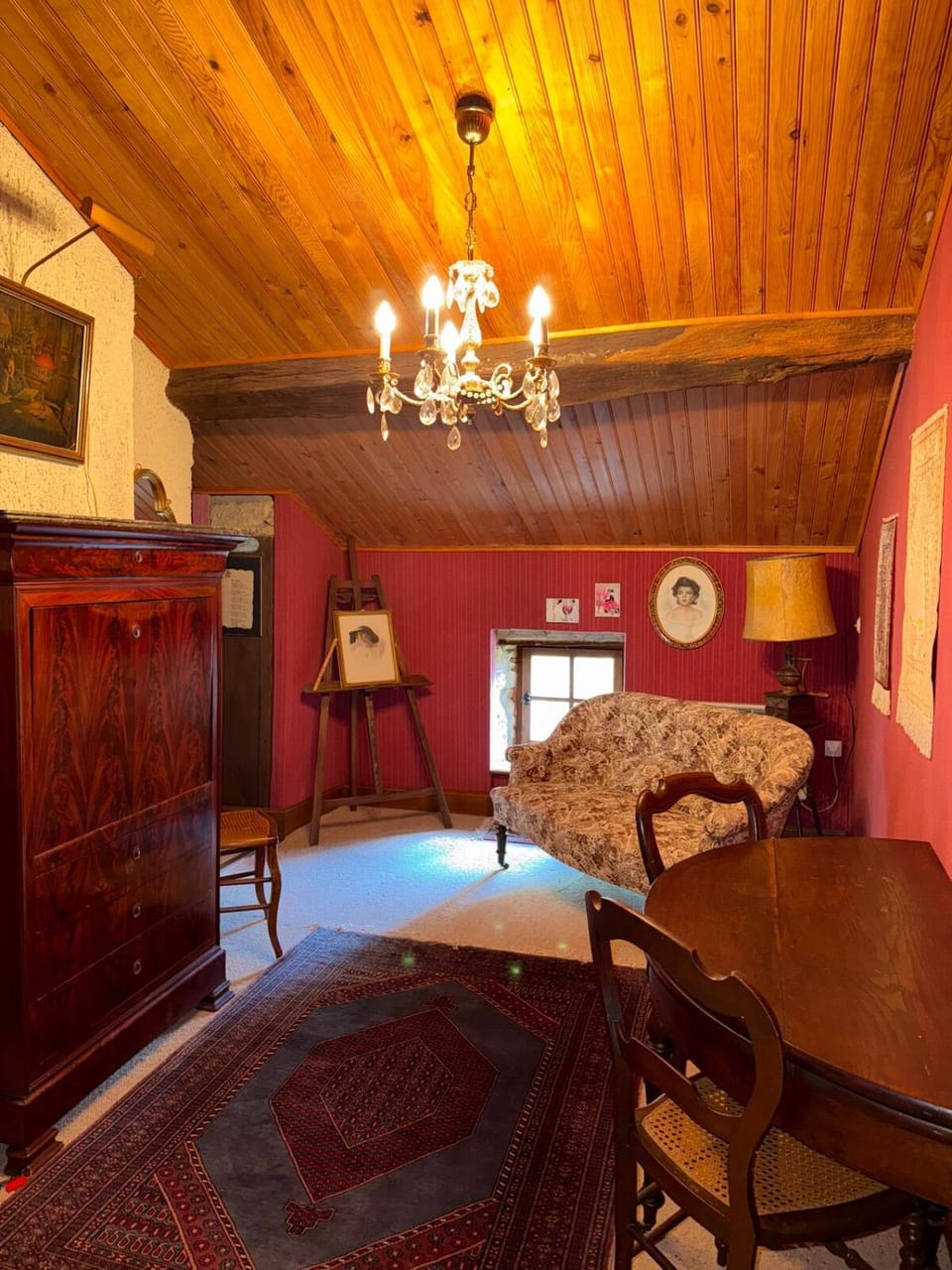 Art & Relaxation Manor Spa, Billiards & Pinball Villa in Grand Est