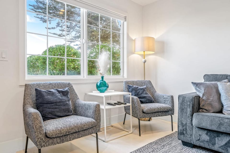 Your Dream Seaside Vacation Charming 2 BDR Home House in Seaside