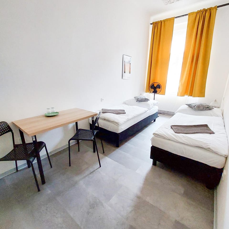 Bed, Photo of the whole room, Seating area, Bedroom, towels